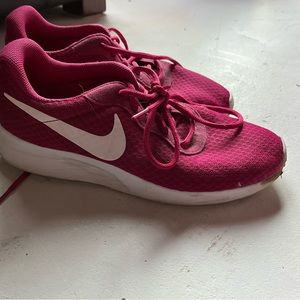 super good condition, hardly worn